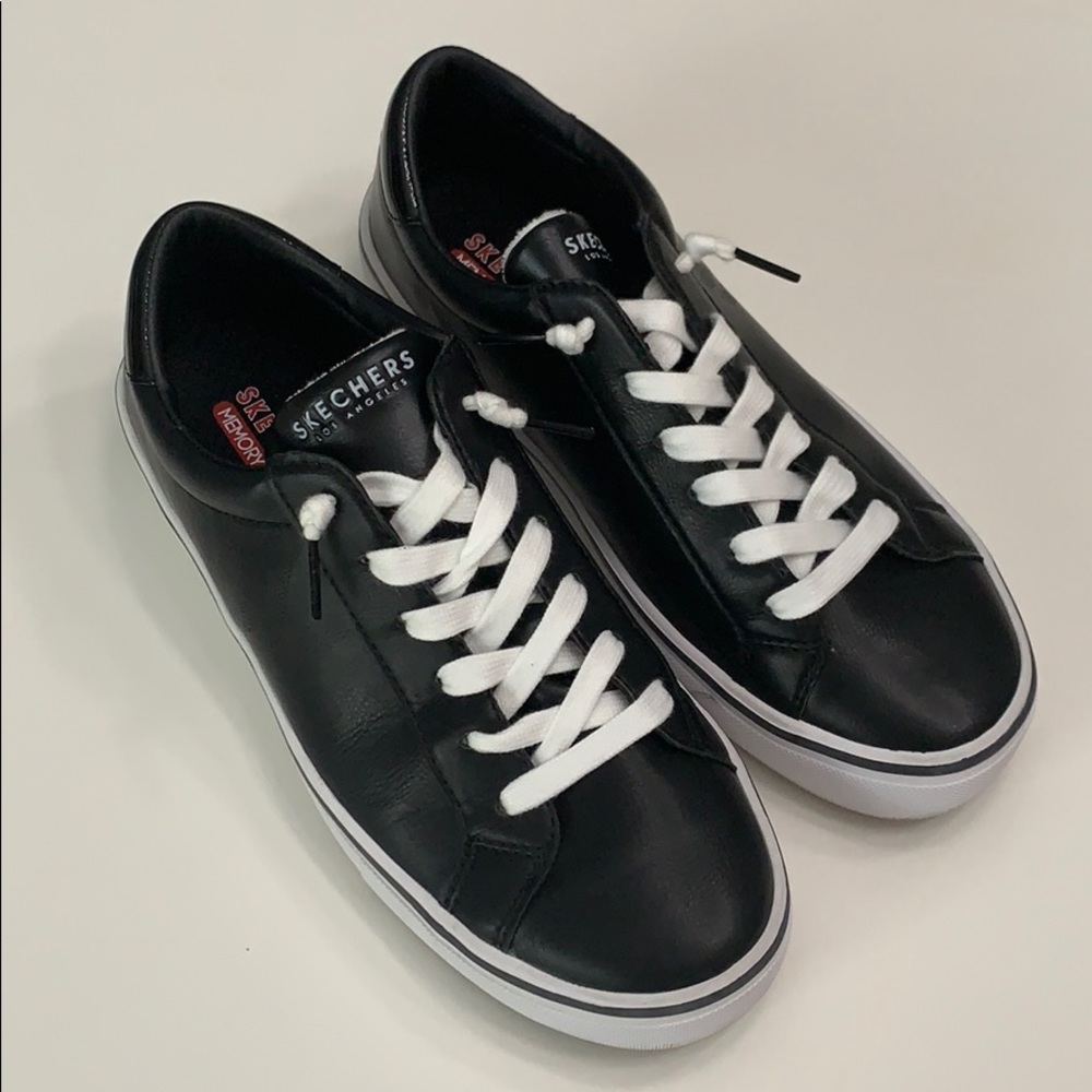 Sketchers sneakers